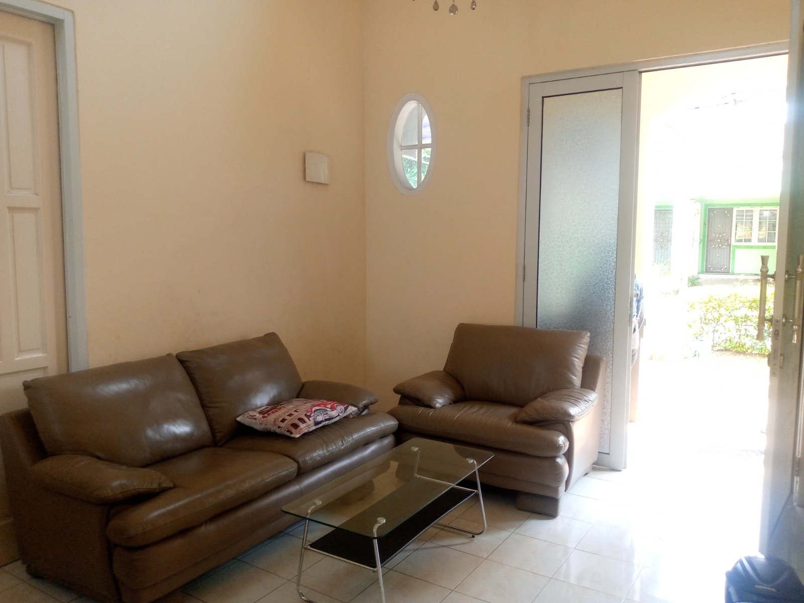 Rumah Dijual Semi Furnished di Cluster Hawaii Deltamas